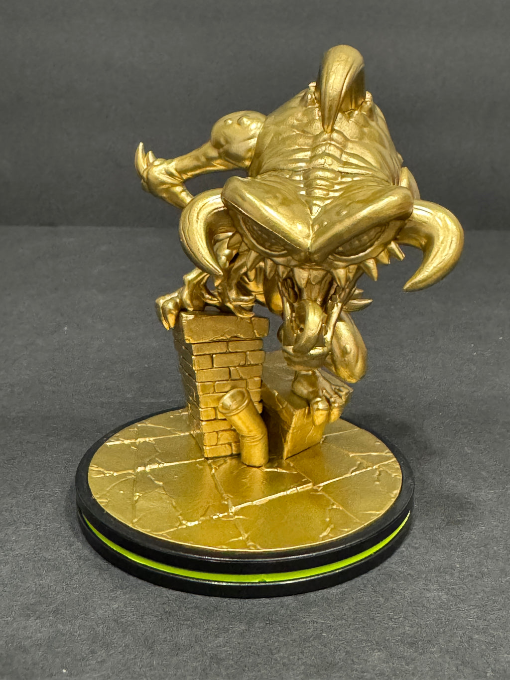 McFarlane Q-Fig Spawn Gold Violator Ultra Rare Figure – Wave 1