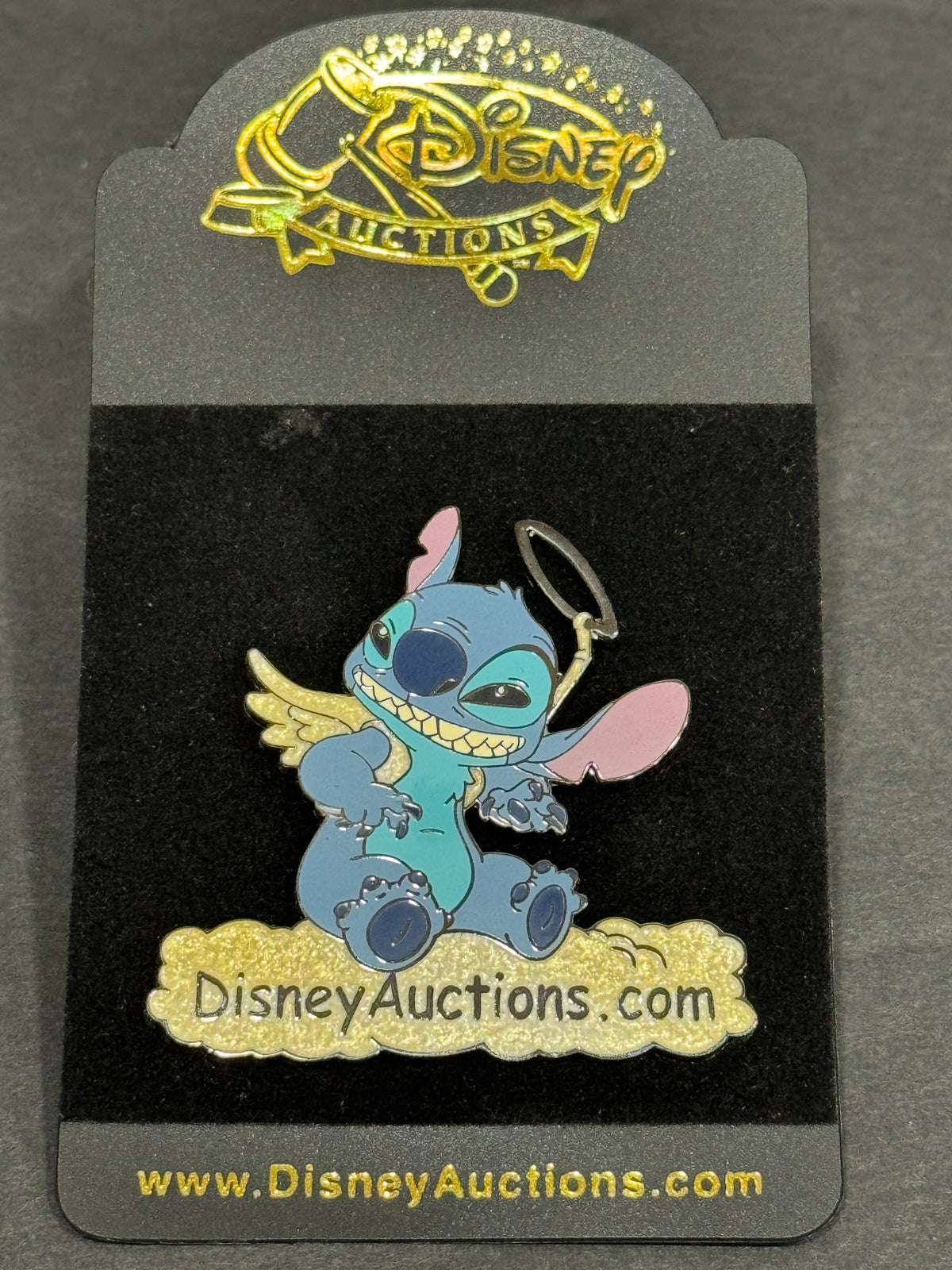 Disney Auctions Stitch Angel on Cloud Pin – GWP LE 5000 – Original Card