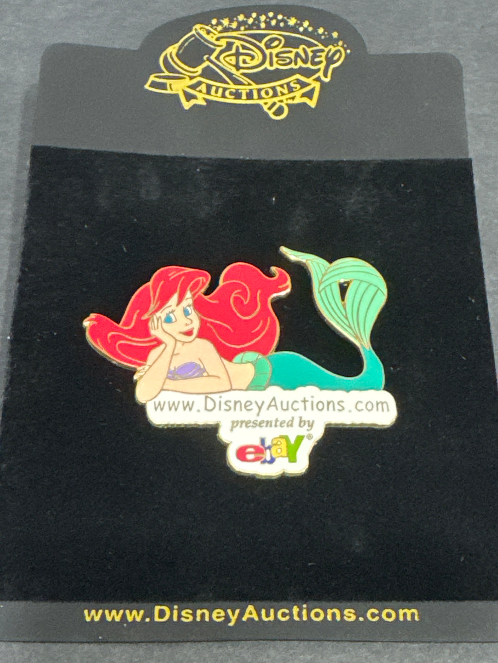 Disney Auctions Ariel & DA.com Logo Pin LE 2500 (2004) – Original Card