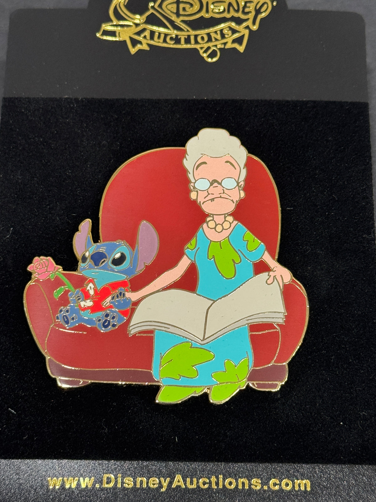 Disney Auctions Stitch Valentine 2005 Jumbo Pin LE 100 Rare PP36609